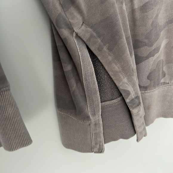 Old Navy Camo Tunic Sweatshirt- M - Picture 3 of 5